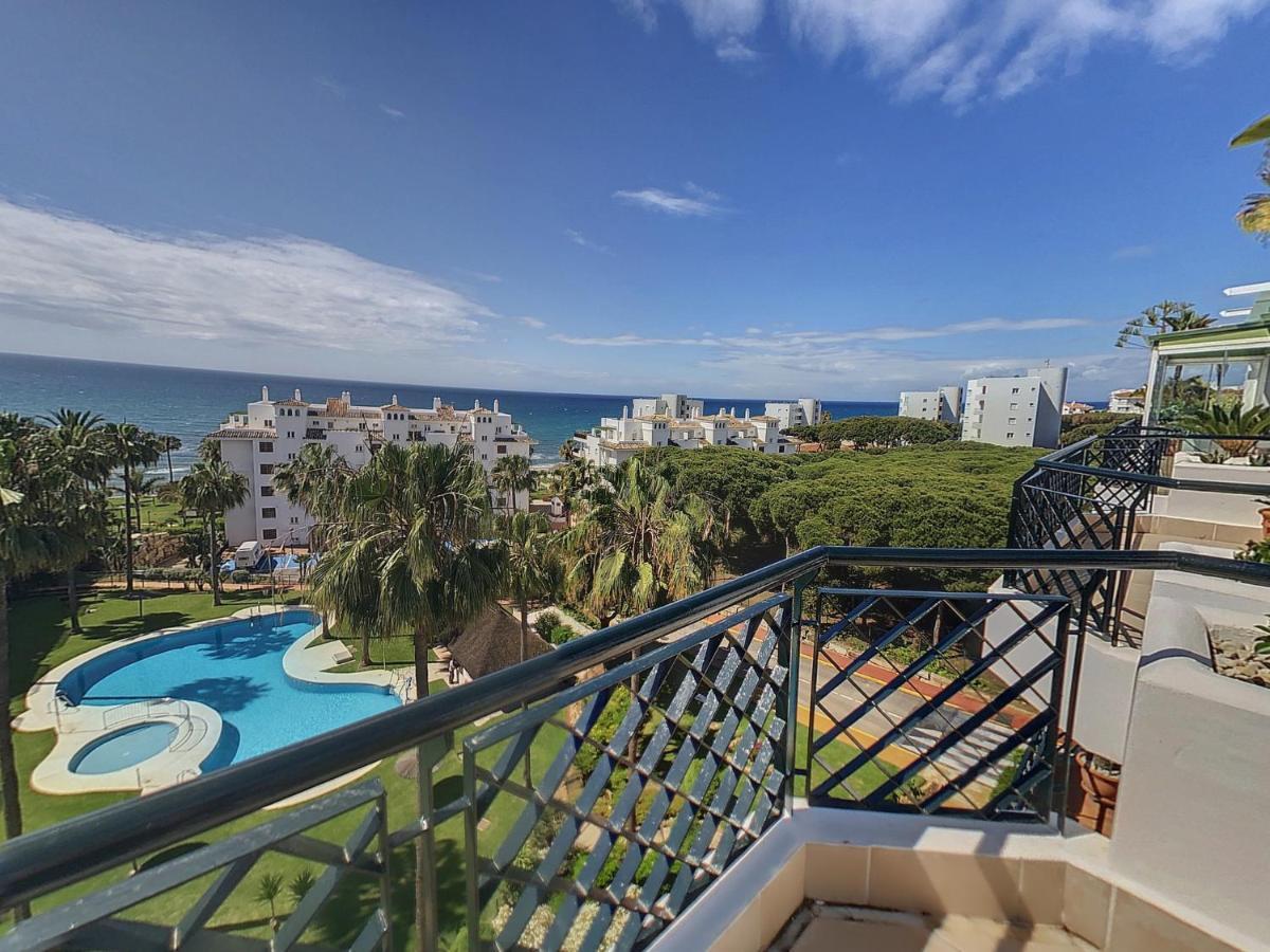 Frontline Beach Penthouse In Mi Capricho Sitio de Calahonda Exterior photo